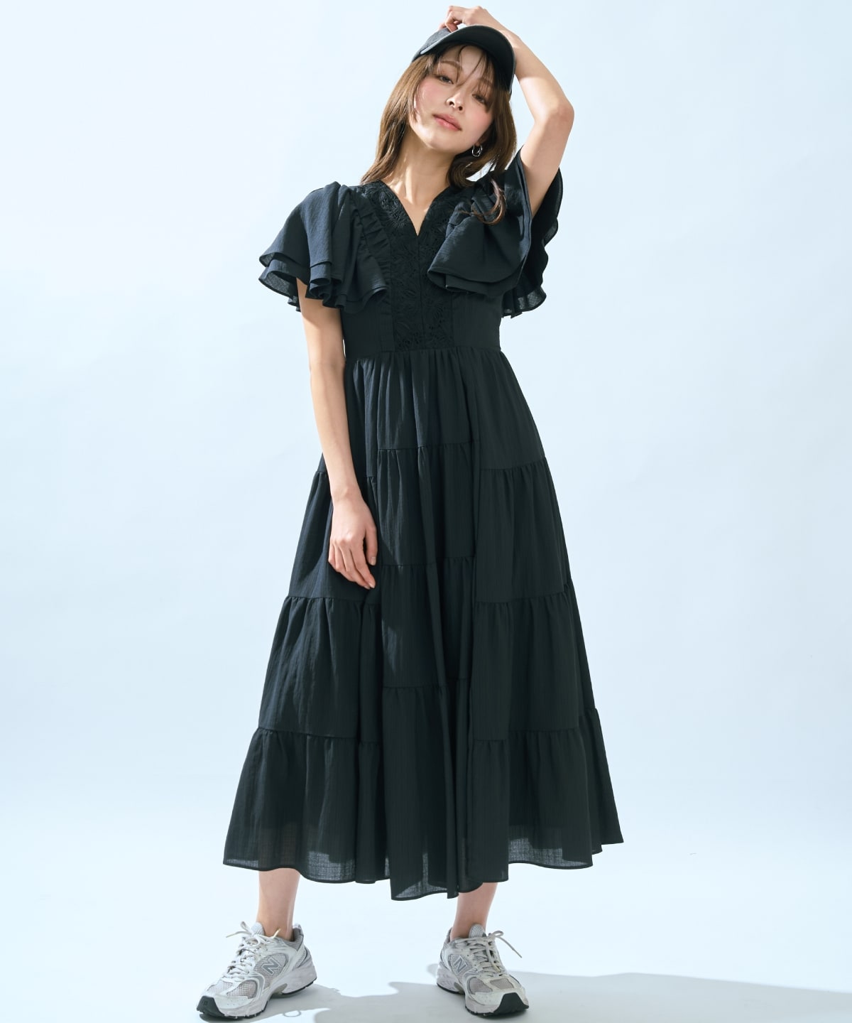 【先行予約受付中】Vネック襟レースティアードワンピース
