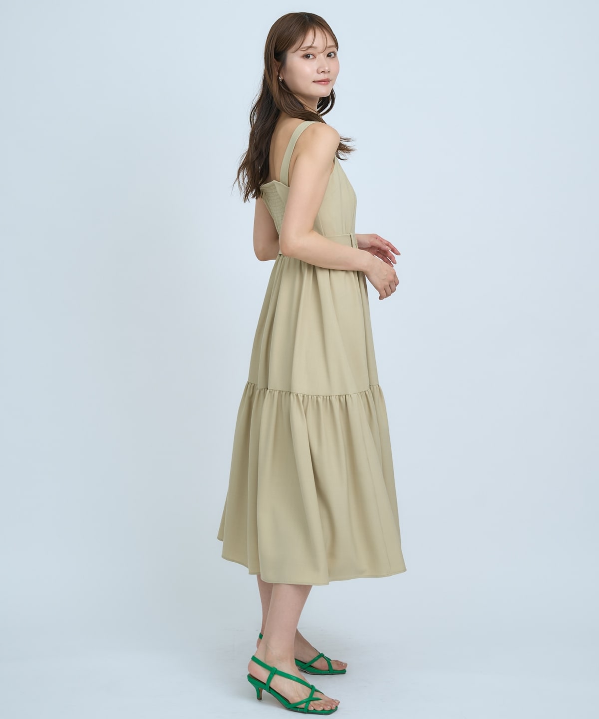 テーラードジレ×ティアードキャミワンピース