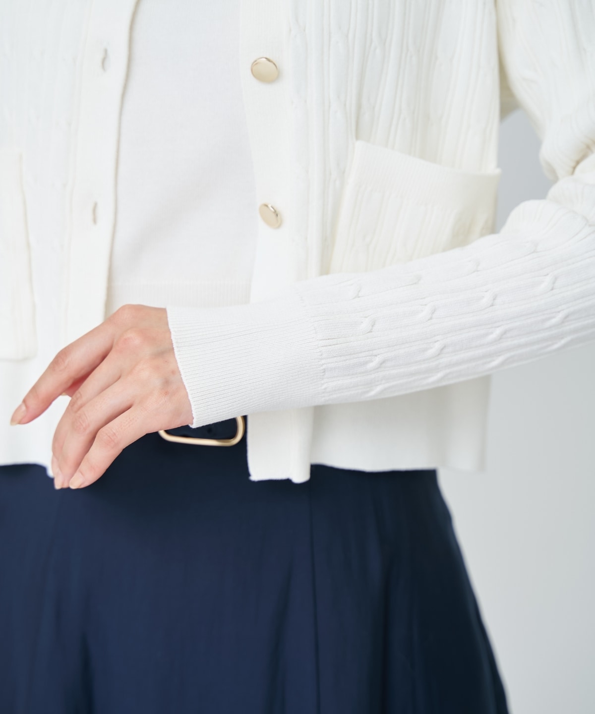 ケーブル編みカーディガンアンサンブル