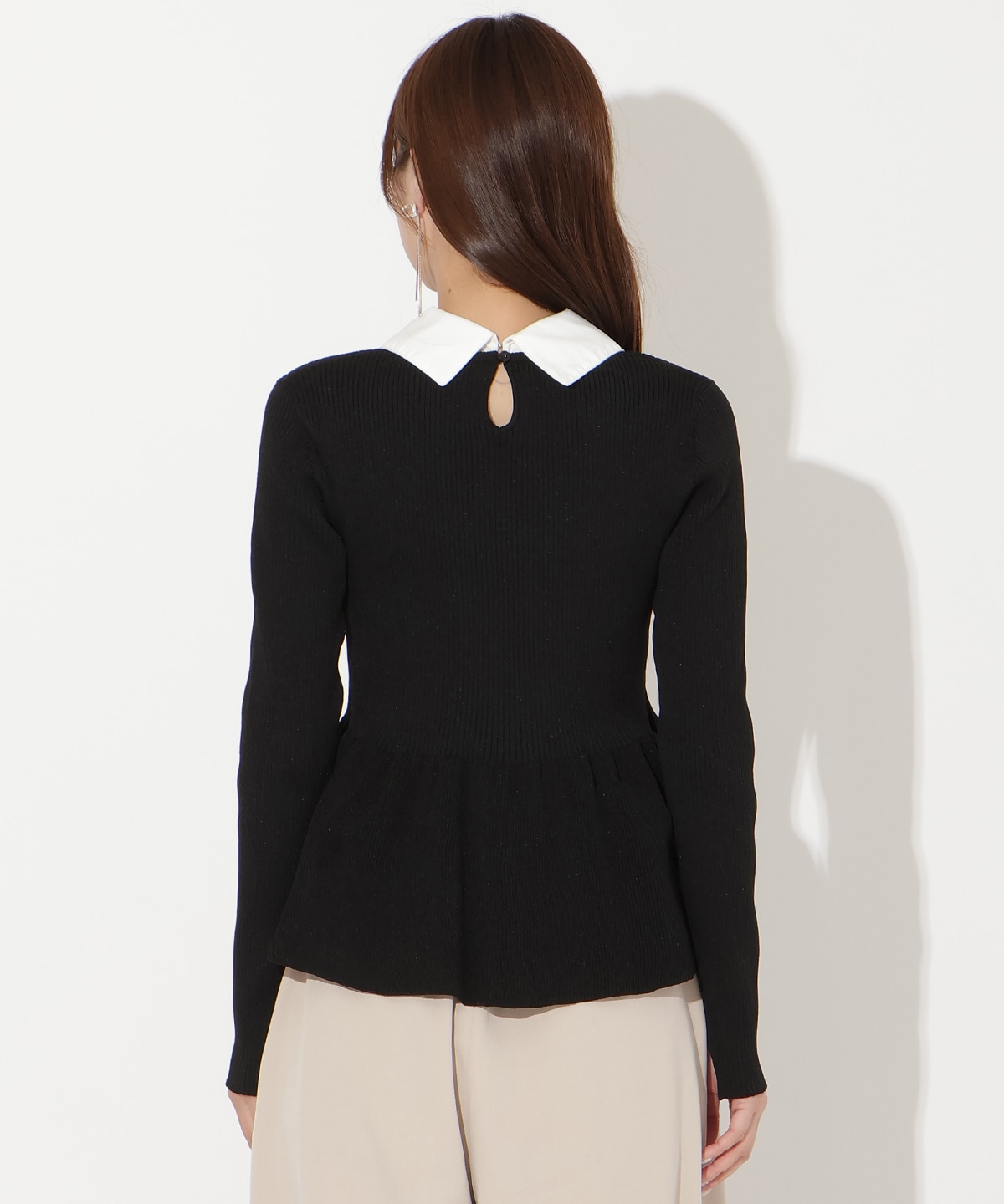 【先行予約受付中】シャツ襟付きペプラムニットプルオーバー