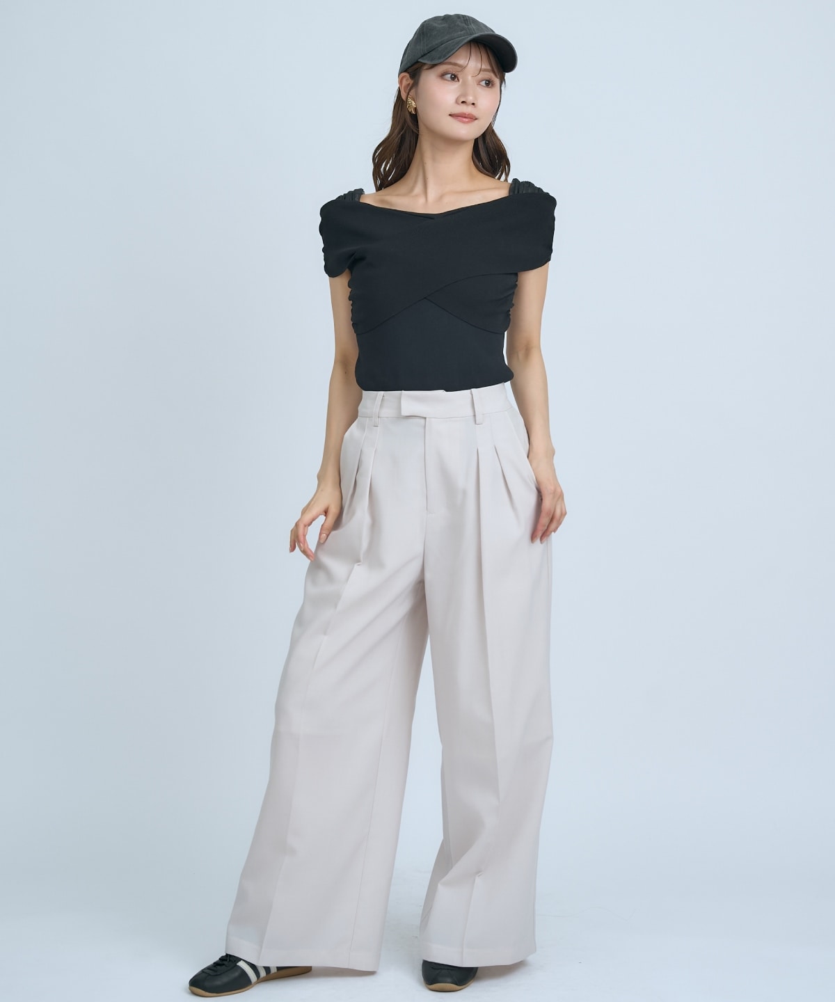 【先行予約受付中】クロスネックオフショルニットプルオーバー