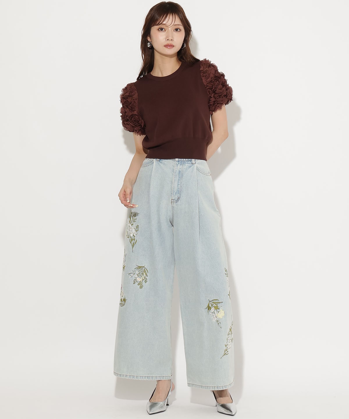 【先行予約受付中】ビジュー付き刺繍デニムパンツ