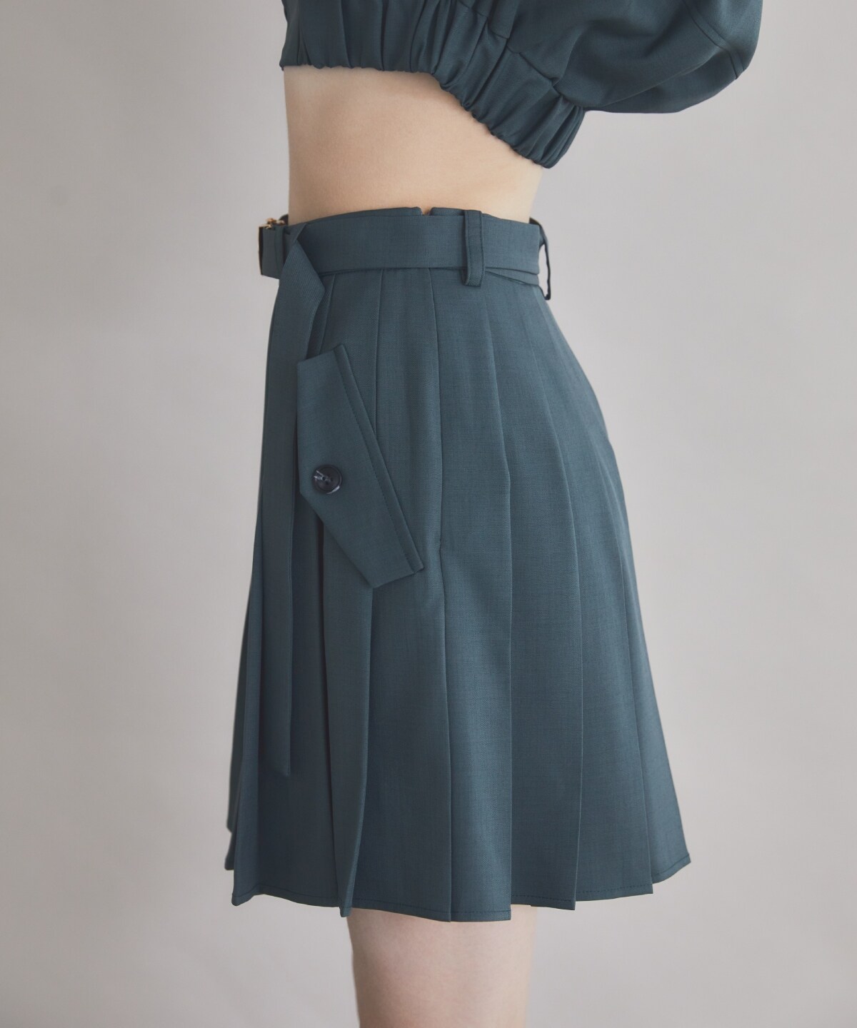【セットアップ可能】ベルト付きプリーツショートスカート