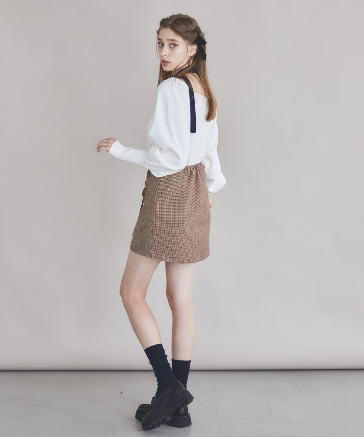 リボンレースアップミニスカート