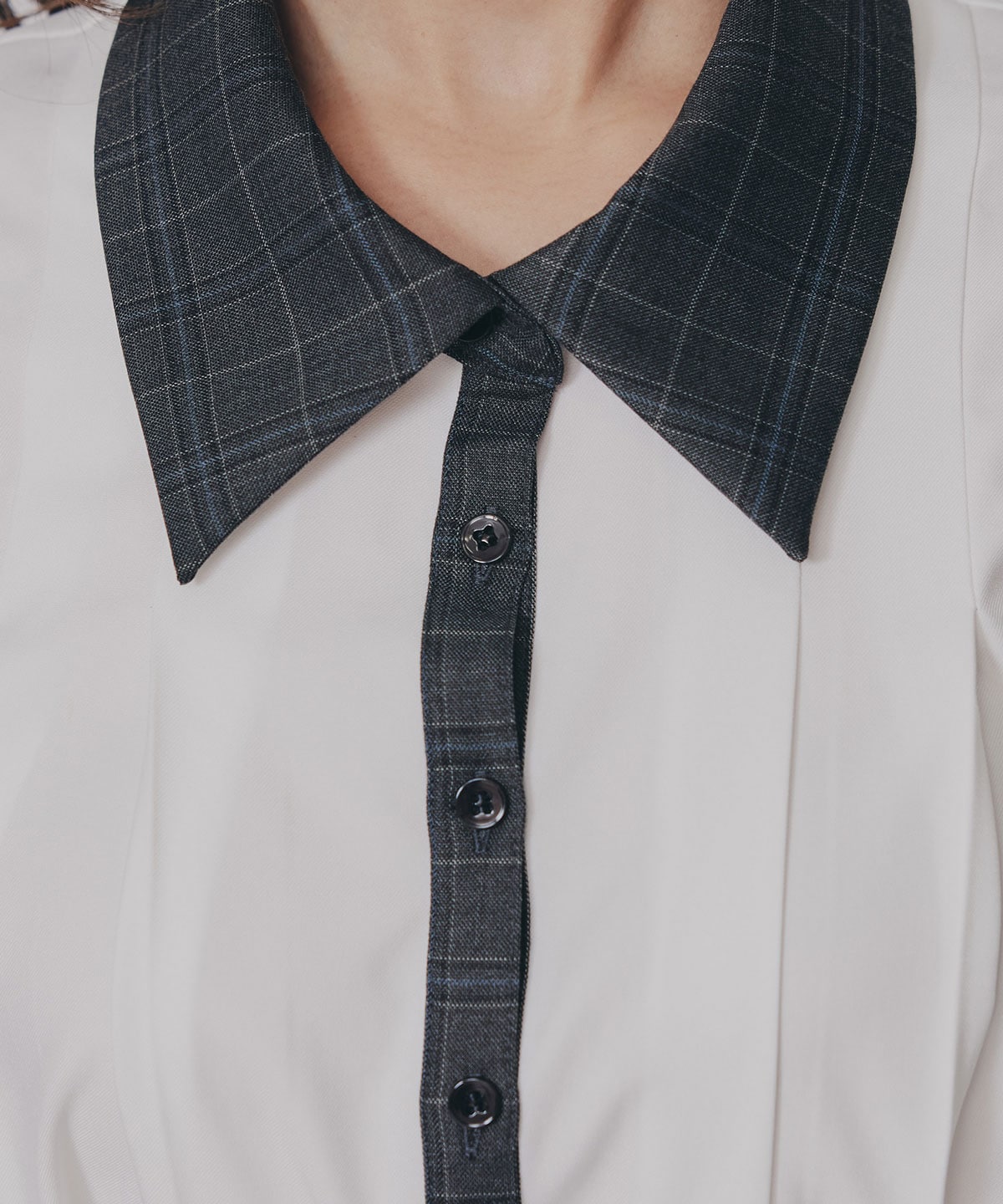 チェックバイカラーリボンタイブラウス