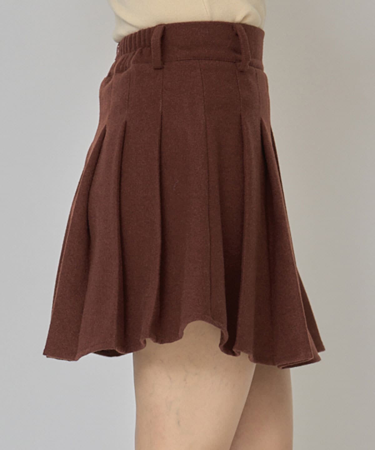 ファーチャームウールライクプリーツミニスカート