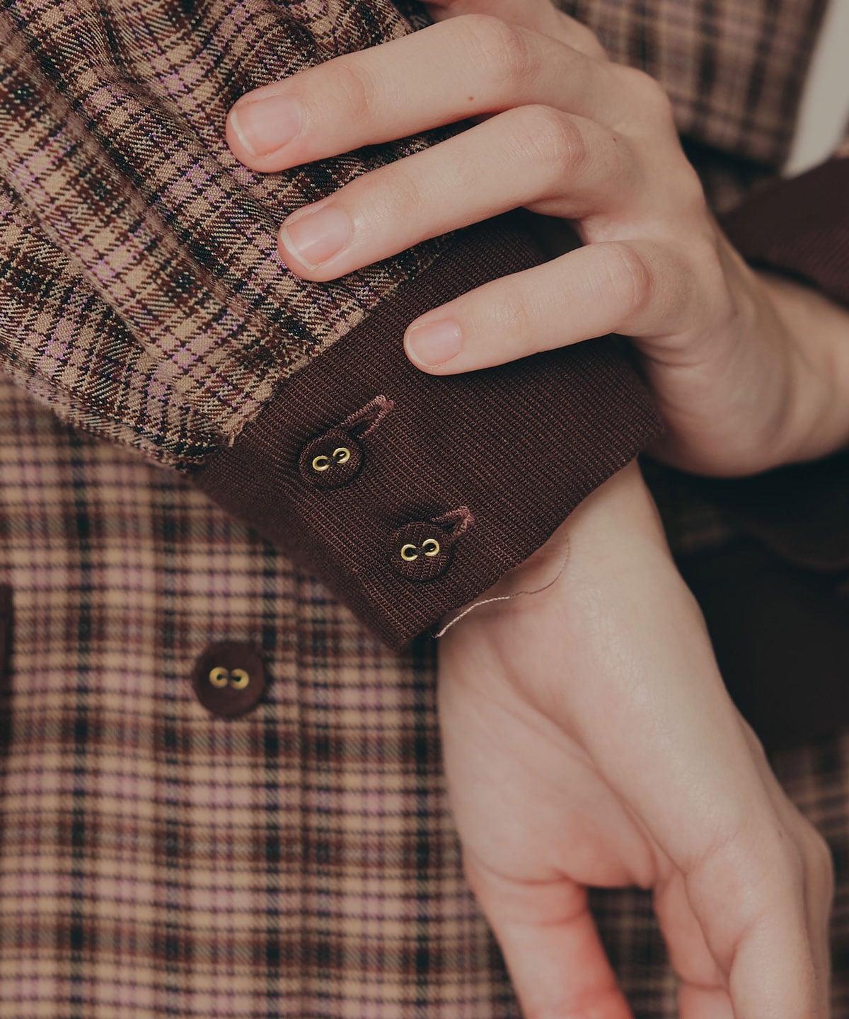 バイカラークラシックチェックブラウス×ミニスカートセットアップ