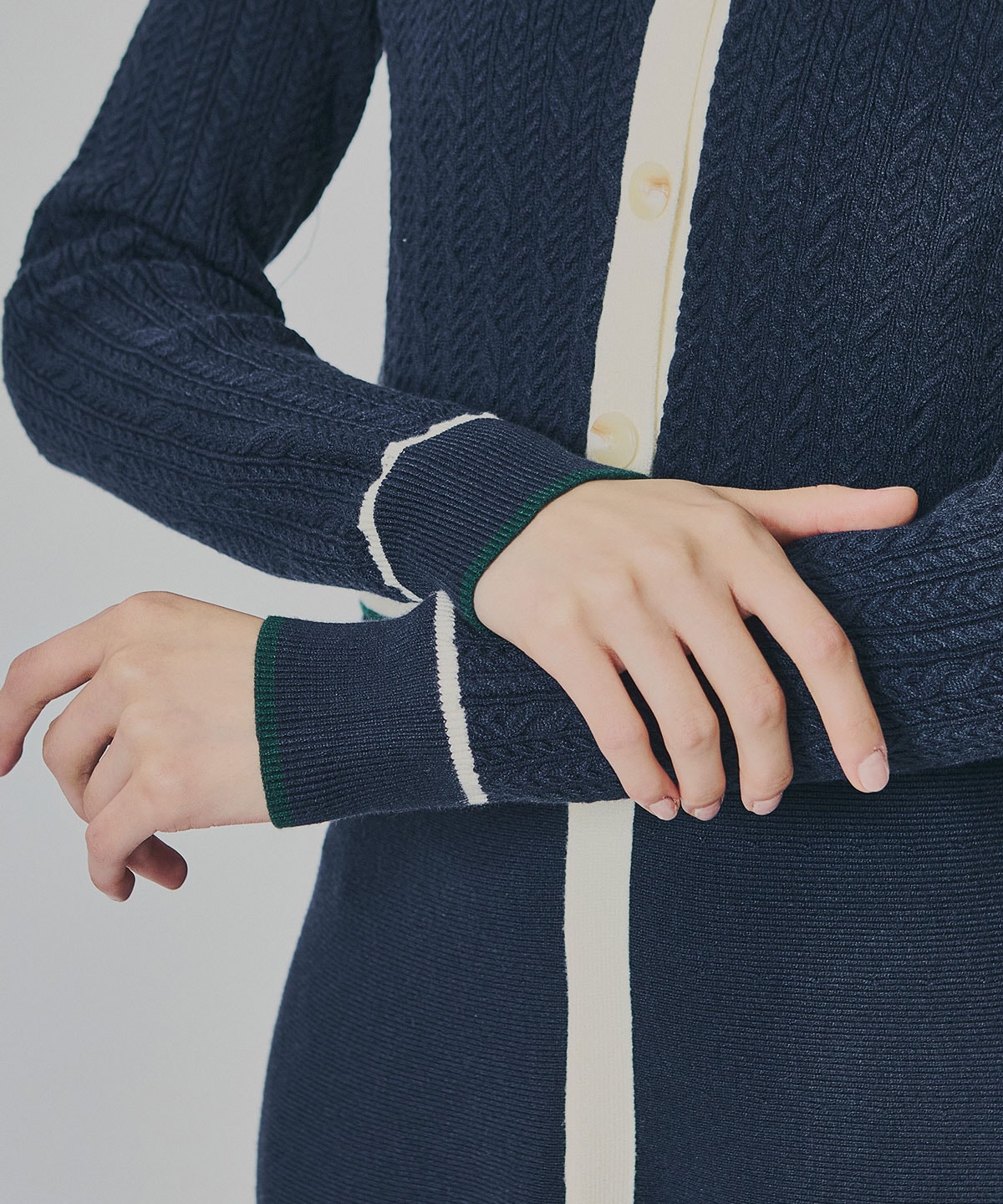 マルチケーブルバイカラーニットワンピース