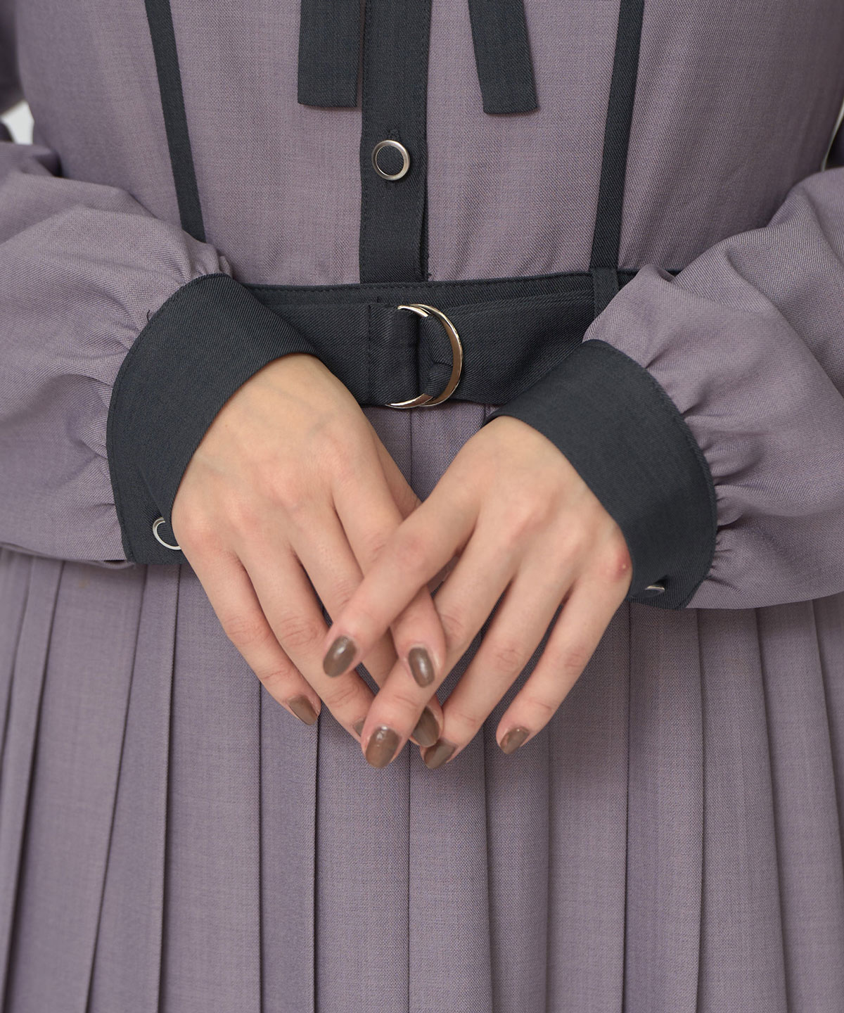 クラシカルバイカラーラインリボンタイプリーツロングワンピース