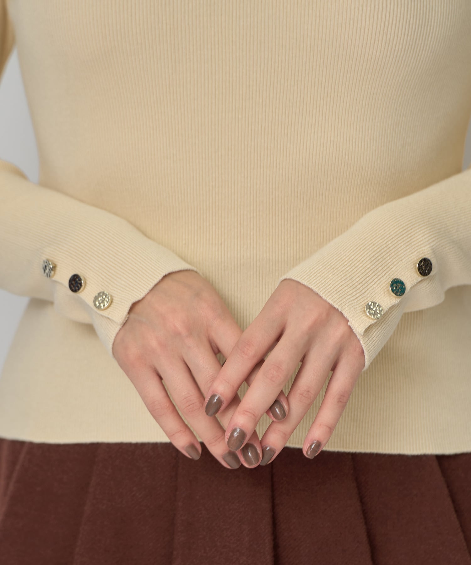 2WAYハイネックボタンニットトップス