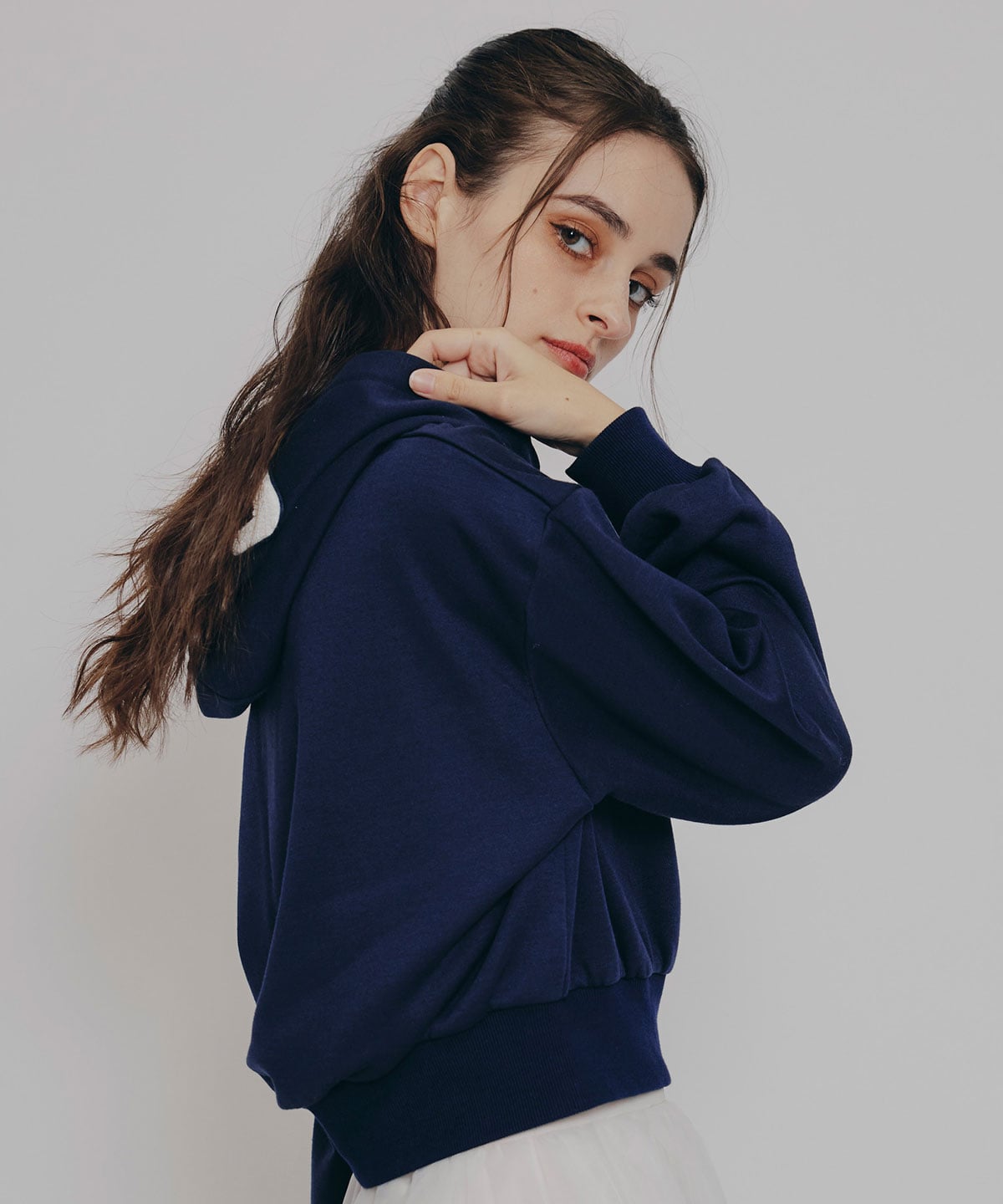 ［FILA×REDYAZEL］サガラロゴコンパクトフーディ