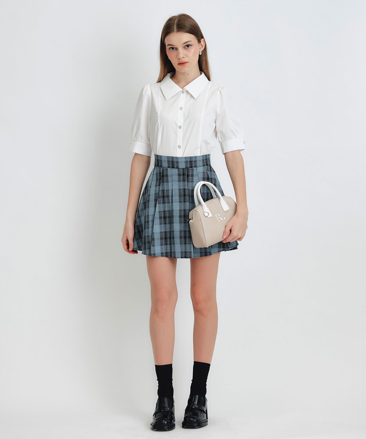 ロゴリボンパフスリーブブラウス