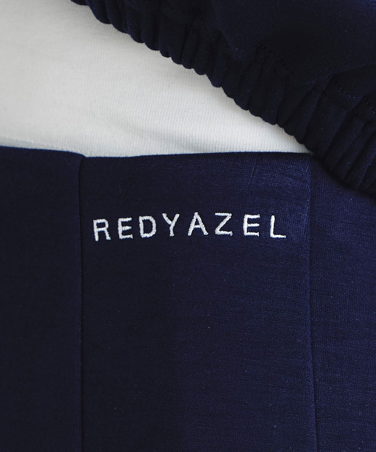 ダンボールプリーツミニスカート