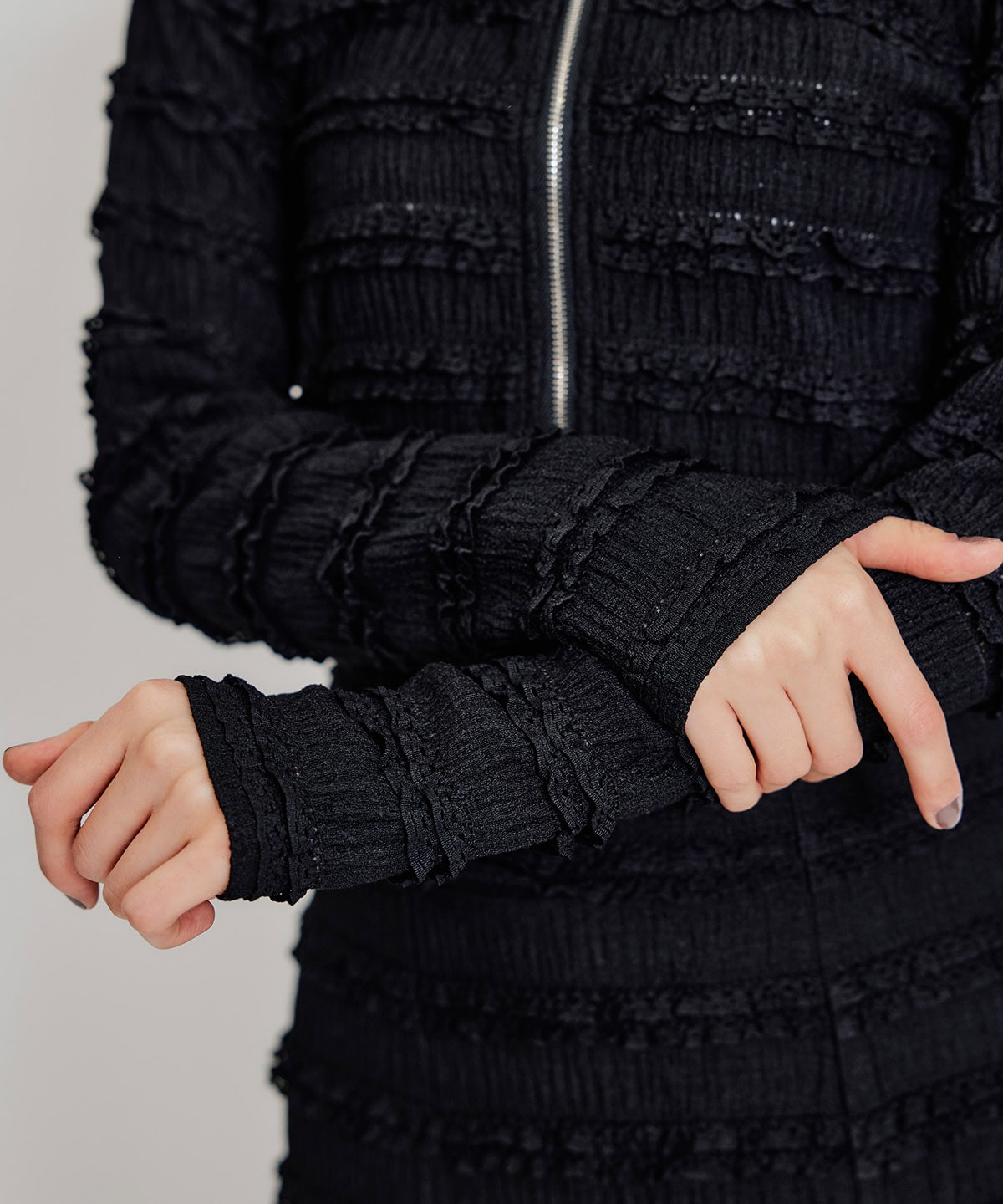 ミニフリルZIPブラウス×ミニフリルフレアロングスカートセットアップ