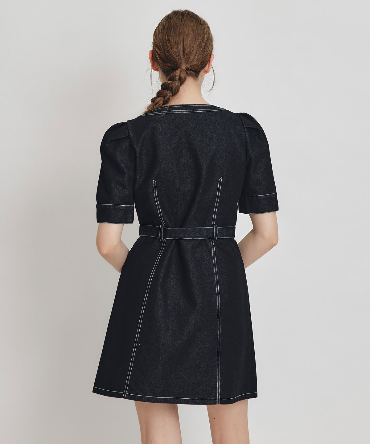 バイカラーステッチノーカラーデニムフレアミニワンピース