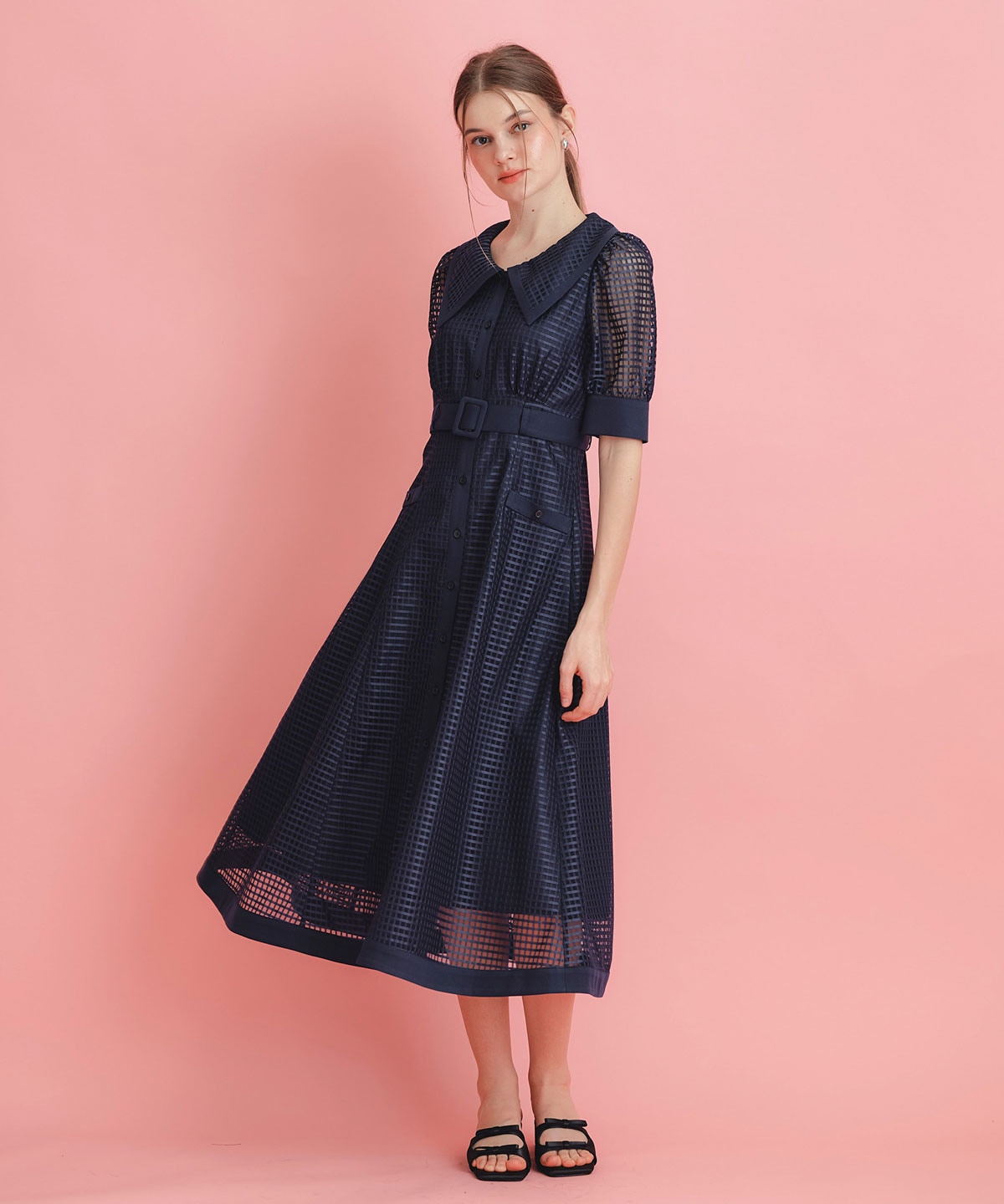 シアーチェックビッグカラーフレアロングワンピース