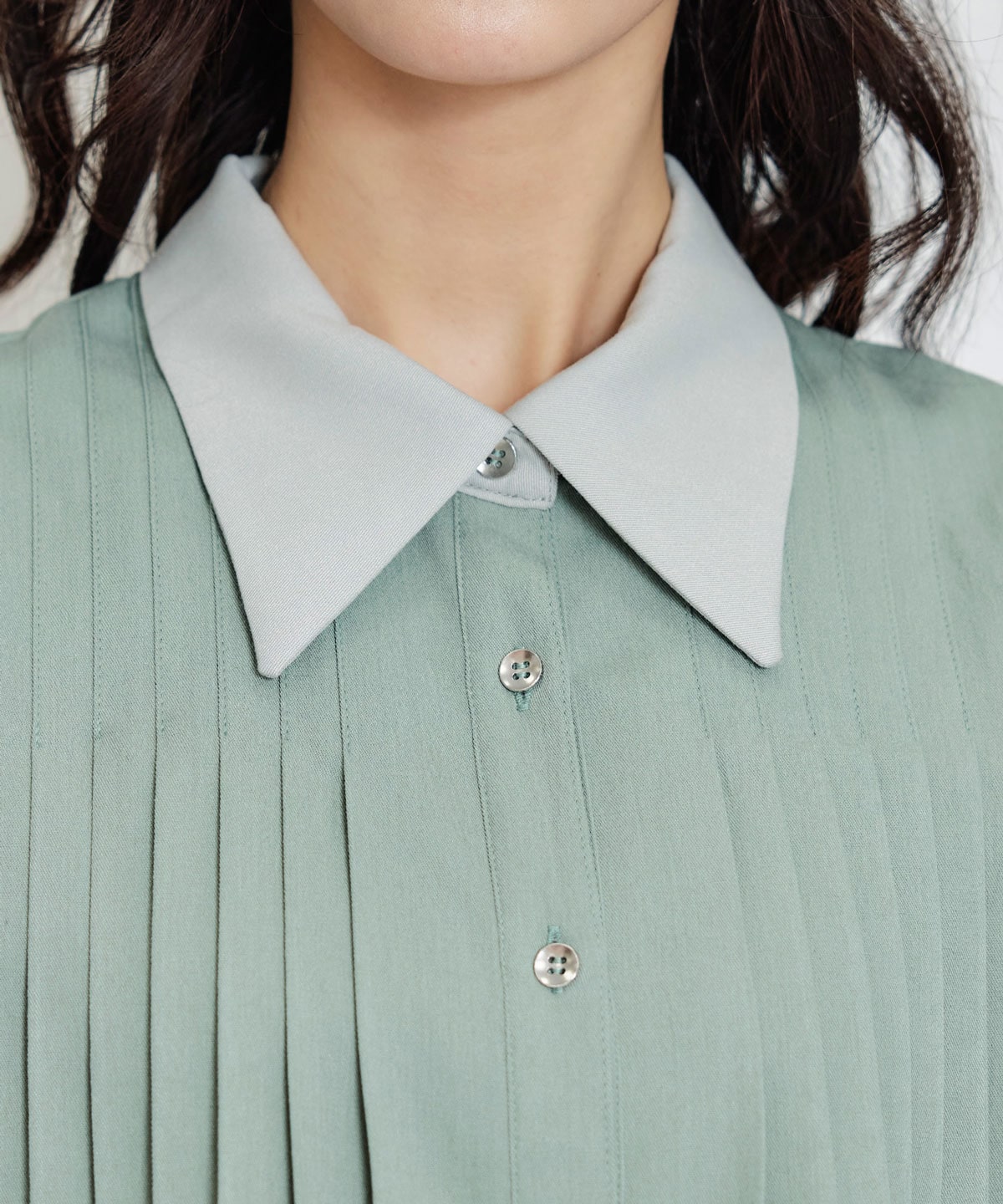 フロントプリーツリボンタイフレアロングワンピース