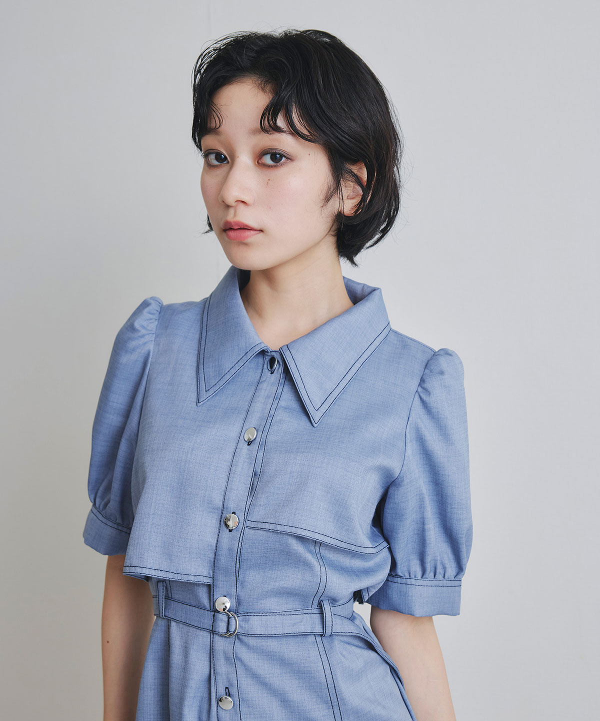 ステッチバイカラーレイヤードフレアミニワンピース