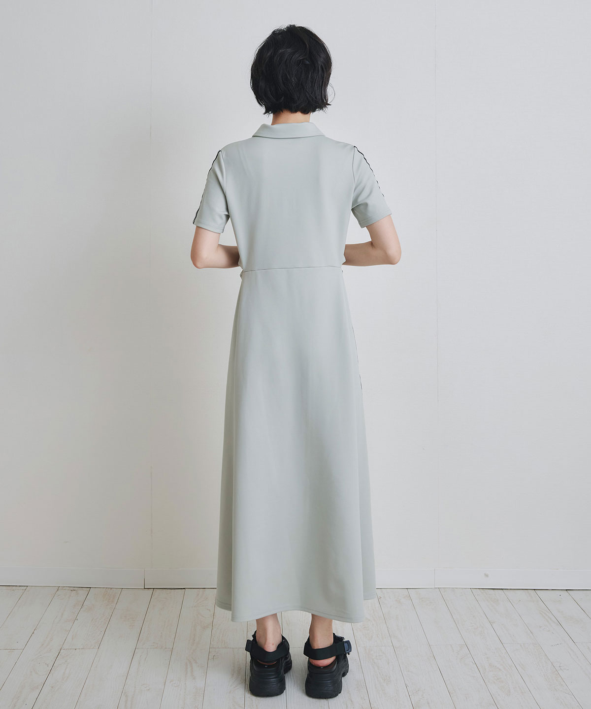 ライン2WAYサイドカットロングフレアワンピース