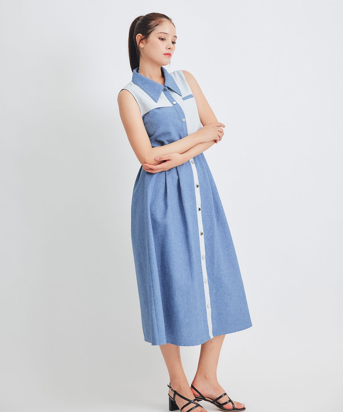 バイカラーノースリーブフレアロングシャツワンピース