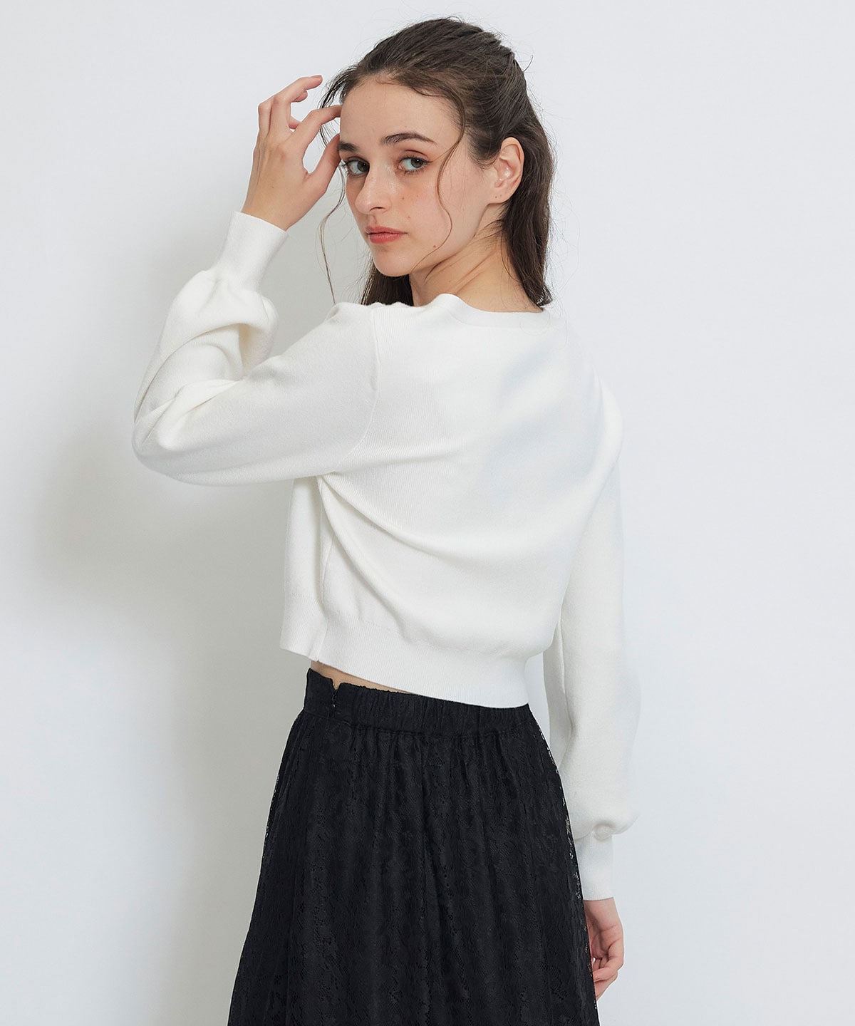 【2/13(金) 昼12時発売開始】AzelyハートVネックカーディガン