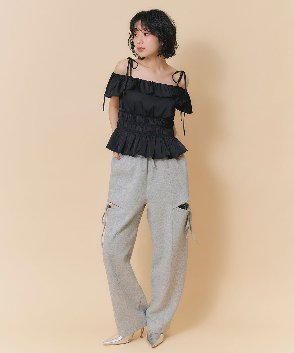ウエストレースサイドカットアウトパンツ