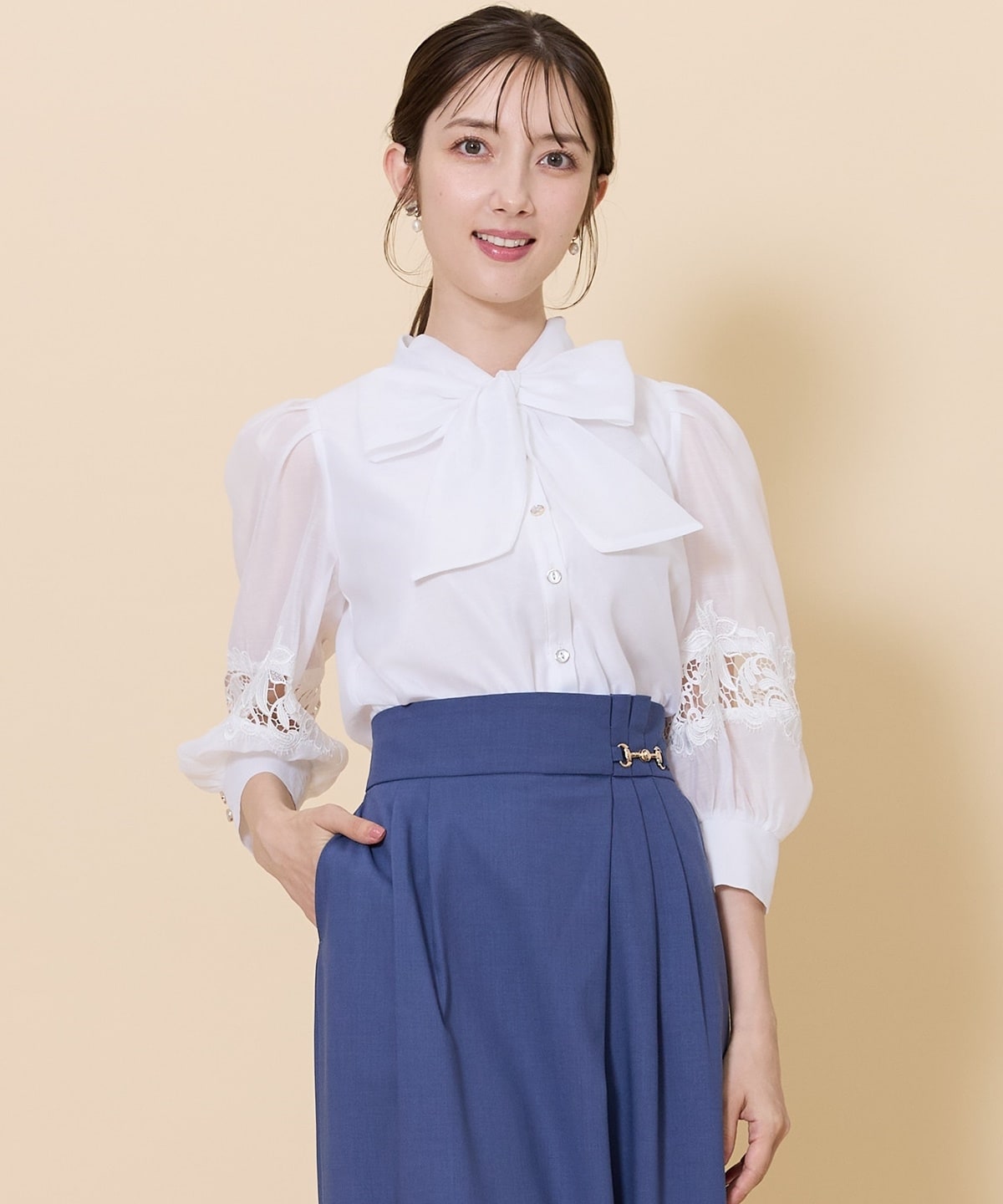 レース切替スリーブシアーボウタイブラウス