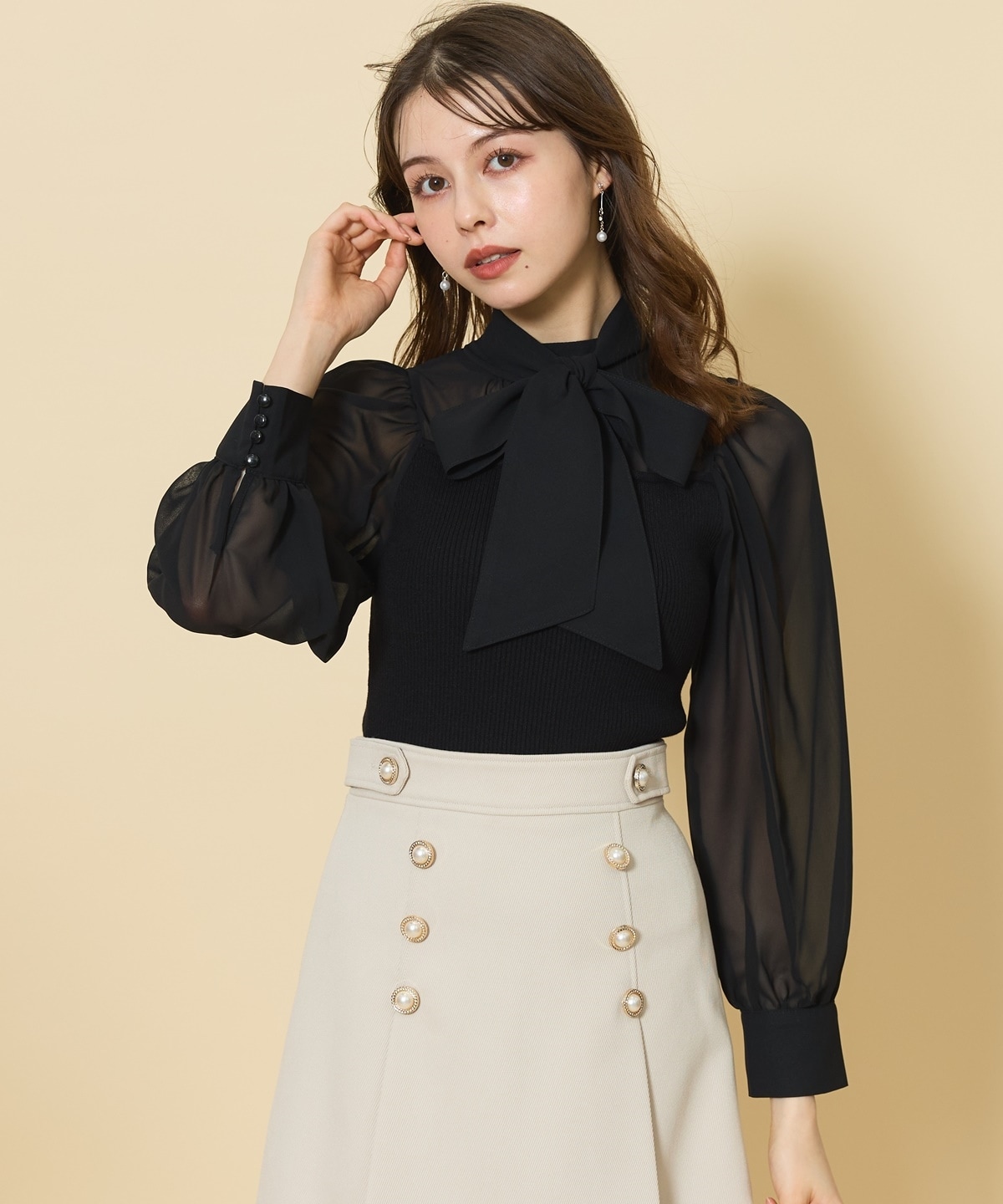 パールボタンデザインタックミニスカート