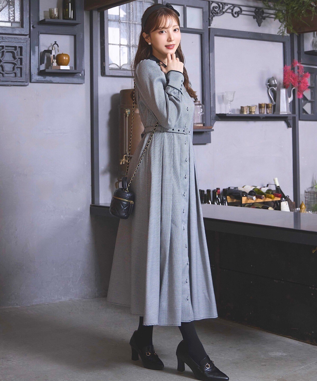 バイカラー衿パイピングタックフレアシャツワンピース