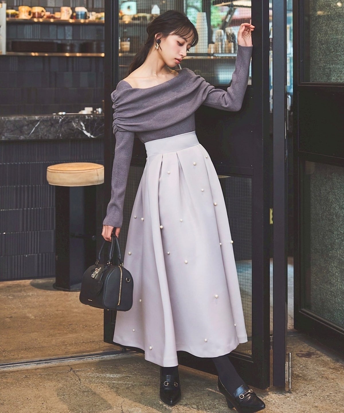 サイドギャザーオフショルニット