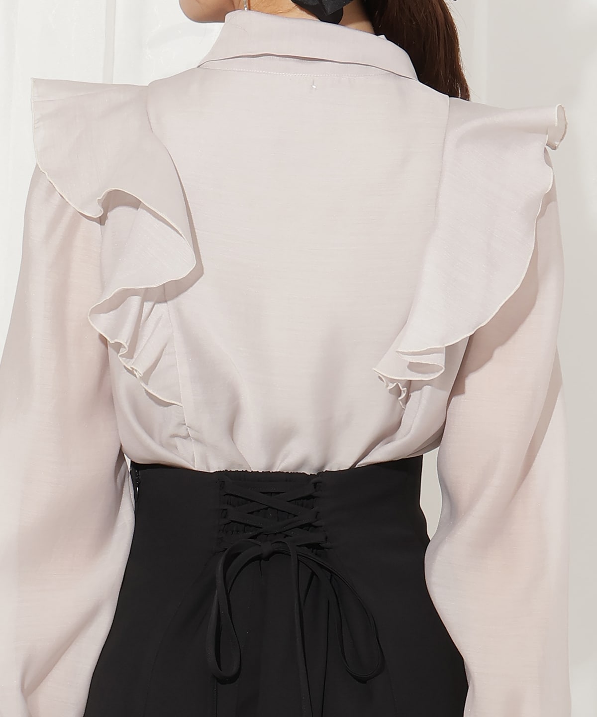 シアーラッフルボウタイブラウス