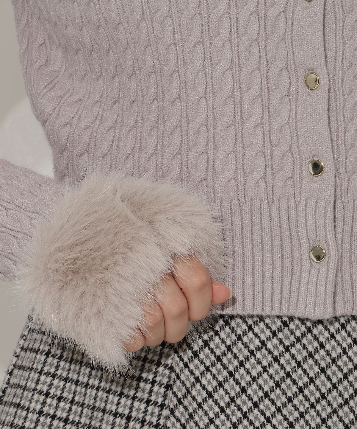 ファーカフスケーブルカーディガン