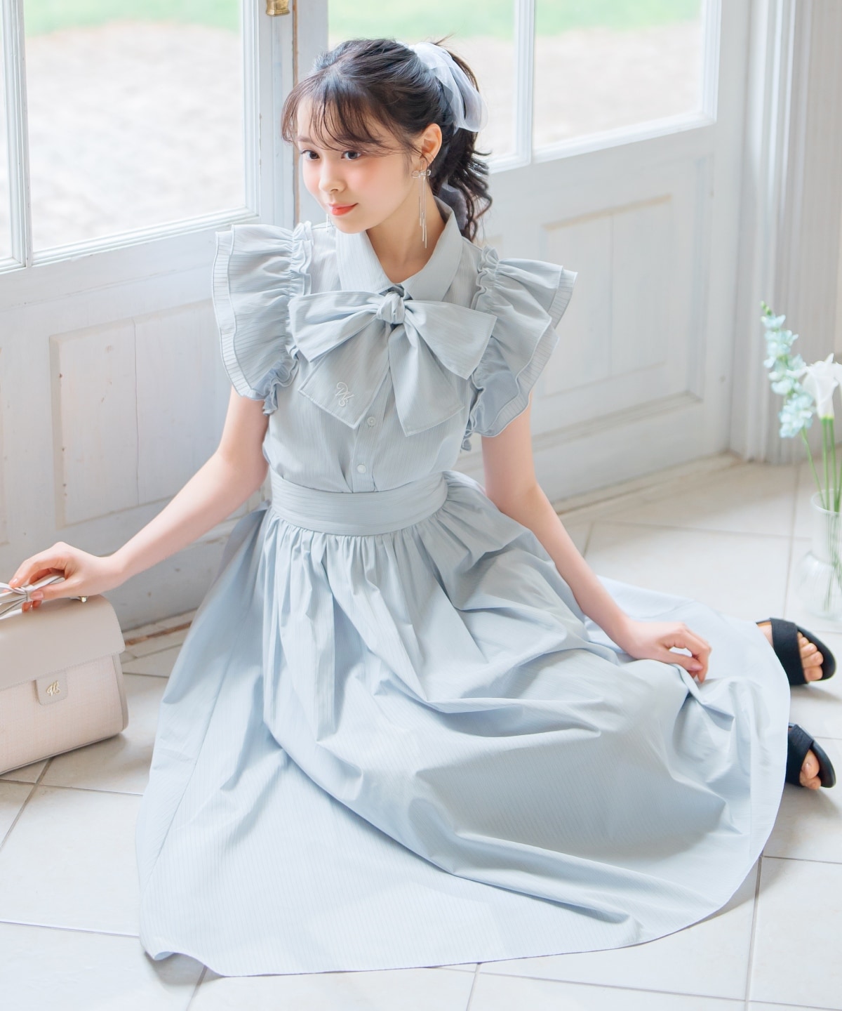 バックレースアップストライプスカート