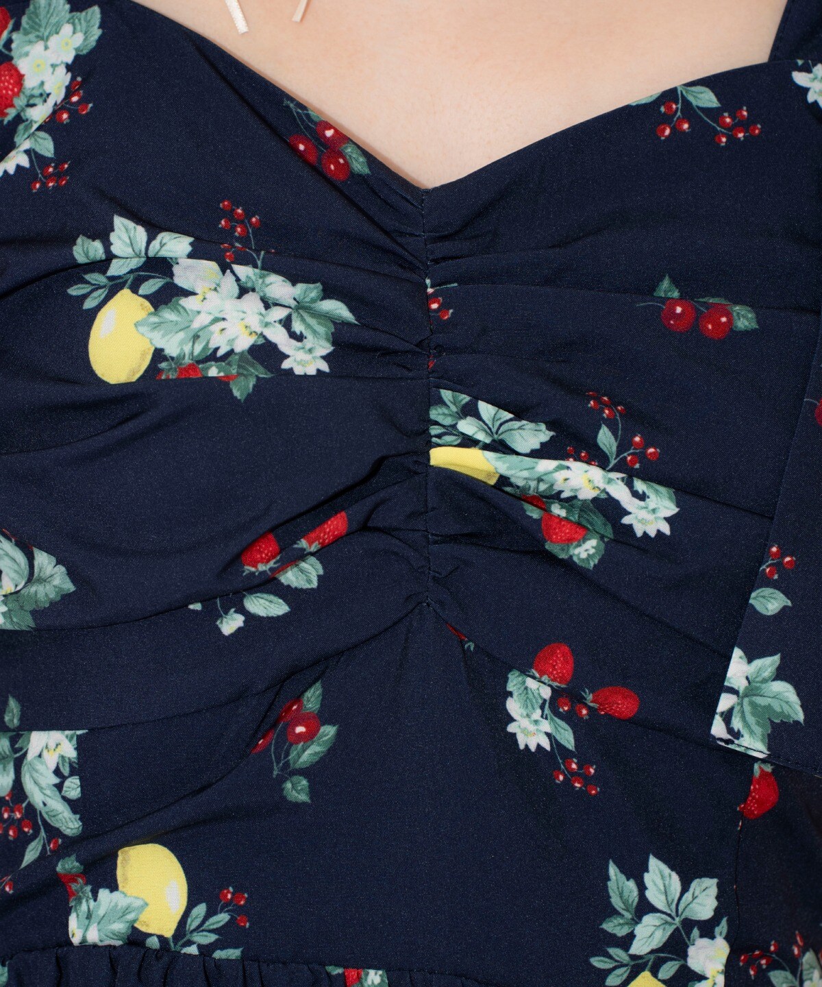 リボンショルダーフルーツプリントワンピース