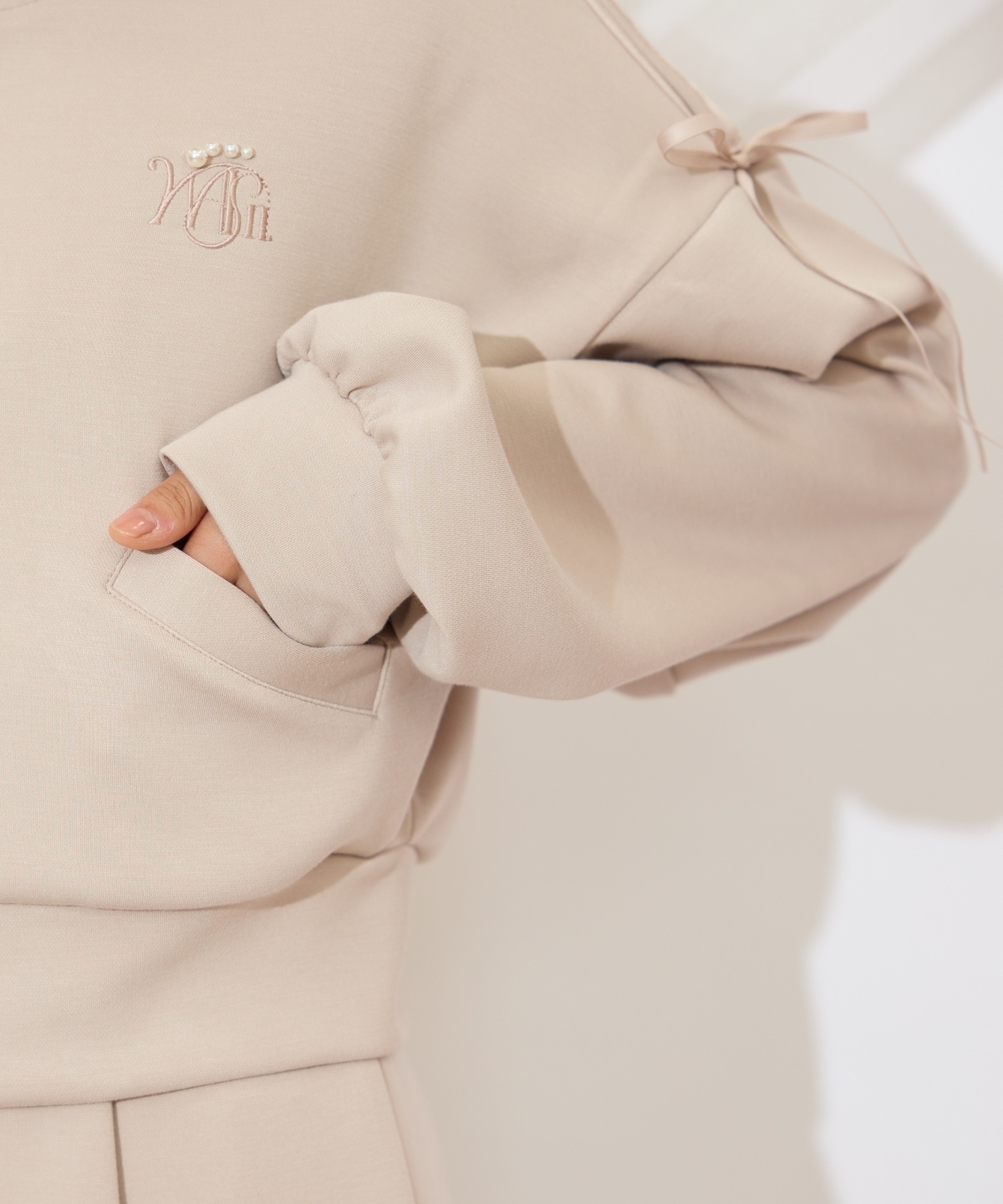 ロゴ刺繍リボントラックジャケット