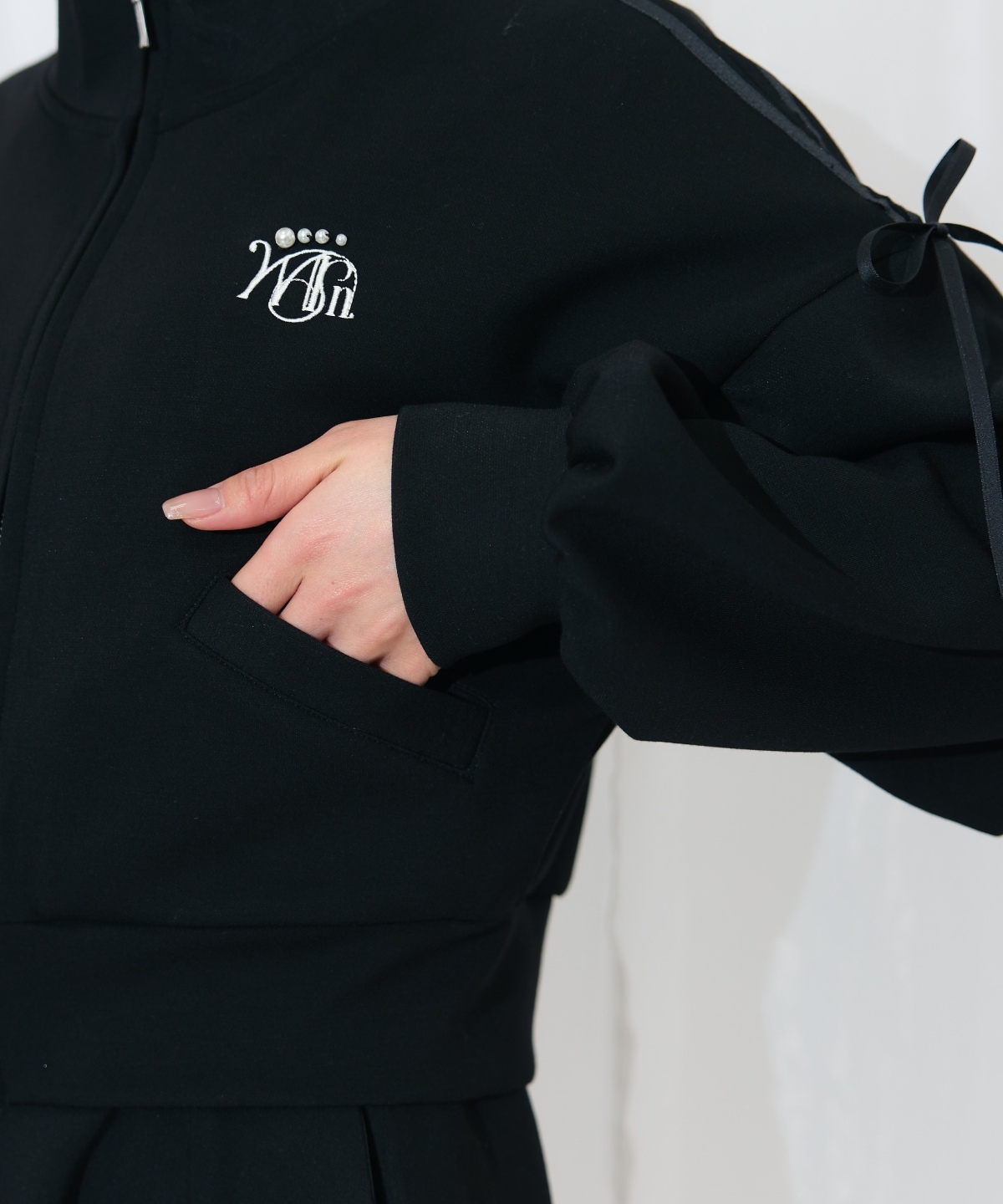 ロゴ刺繍リボントラックジャケット