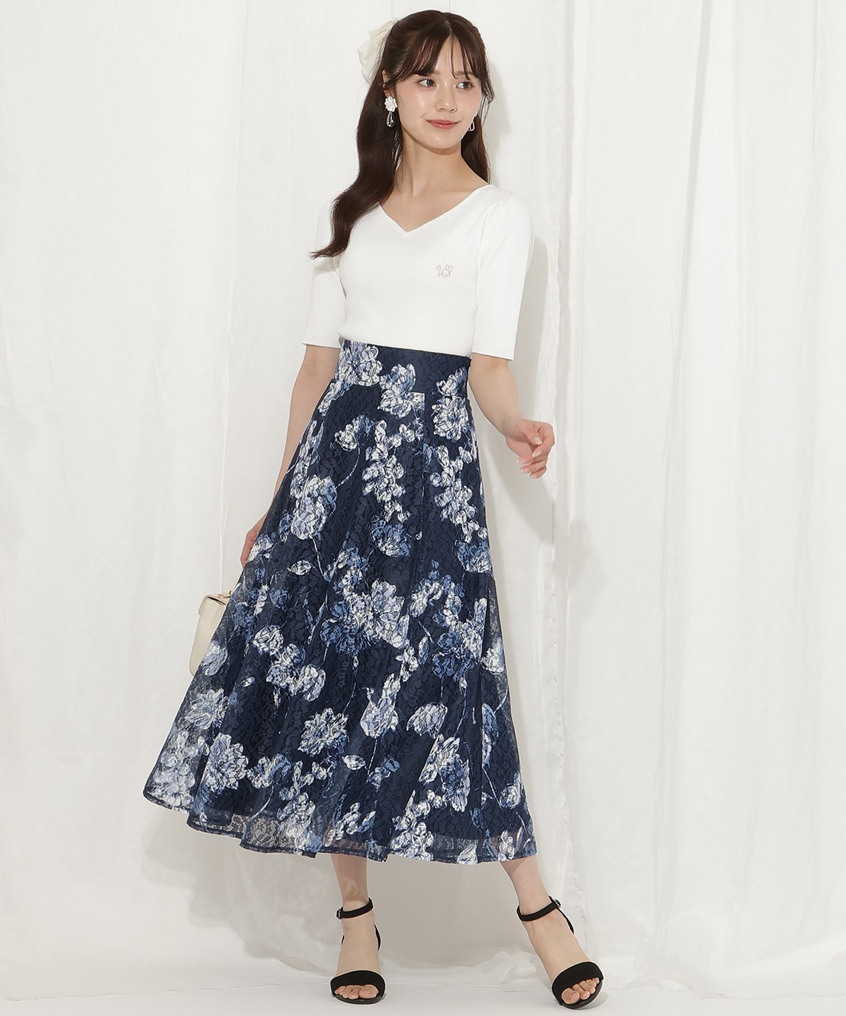 ハートネックニットプルオーバー