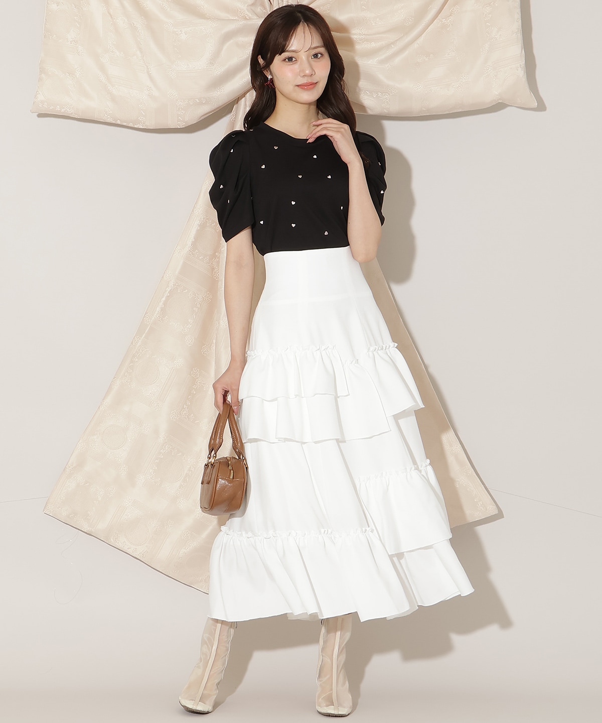 ハート刺繍タックスリーブTシャツ