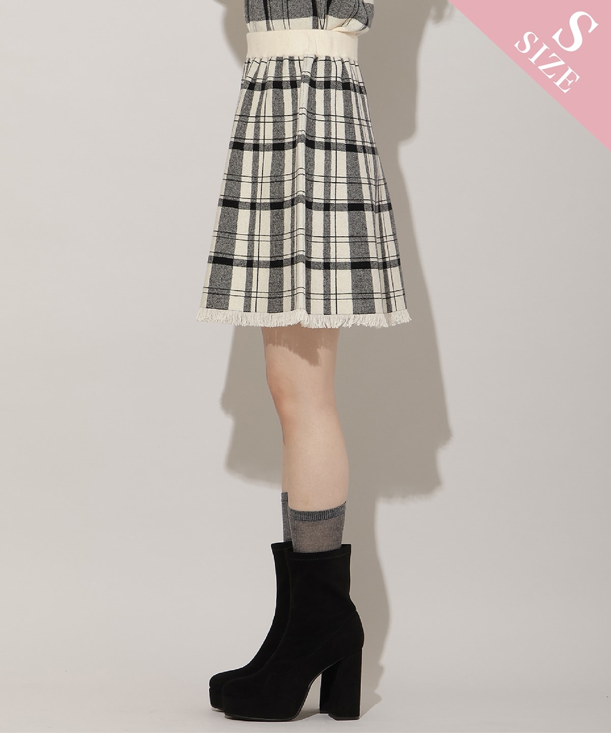 【新色追加】チェック柄ニットフレアスカート