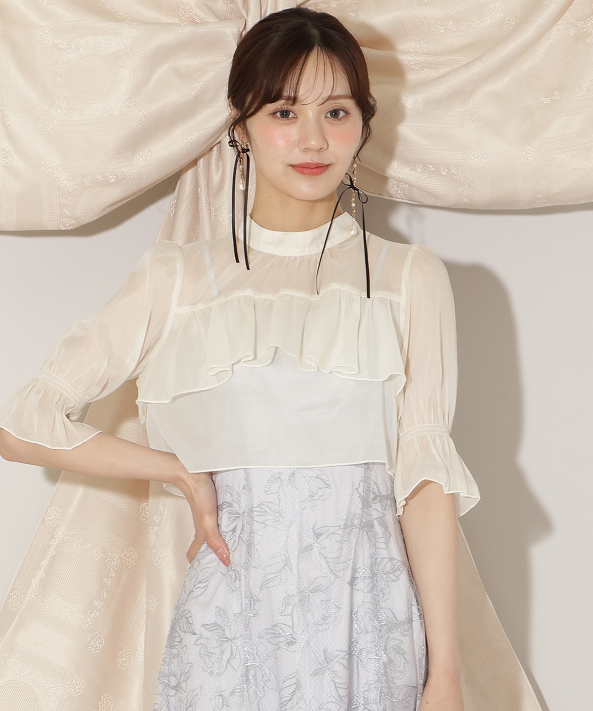 【再入荷予約受付中】フリル切り替えシフォンブラウス