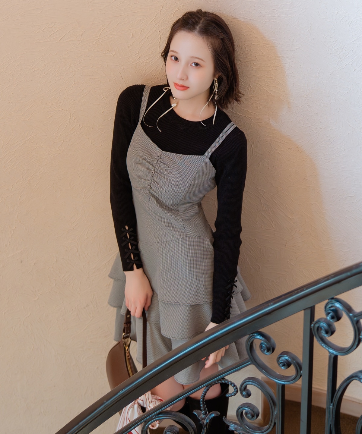 ダブルストラップアシンメトリーワンピース