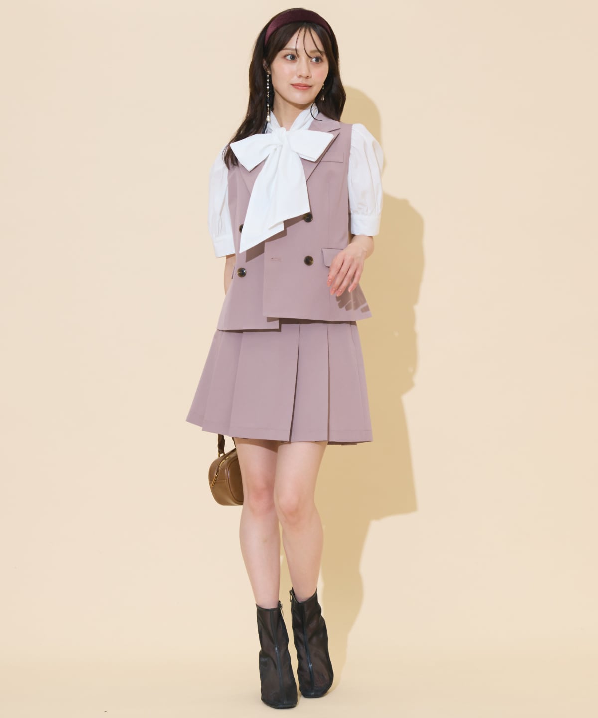 ダブルボタンショートジレ