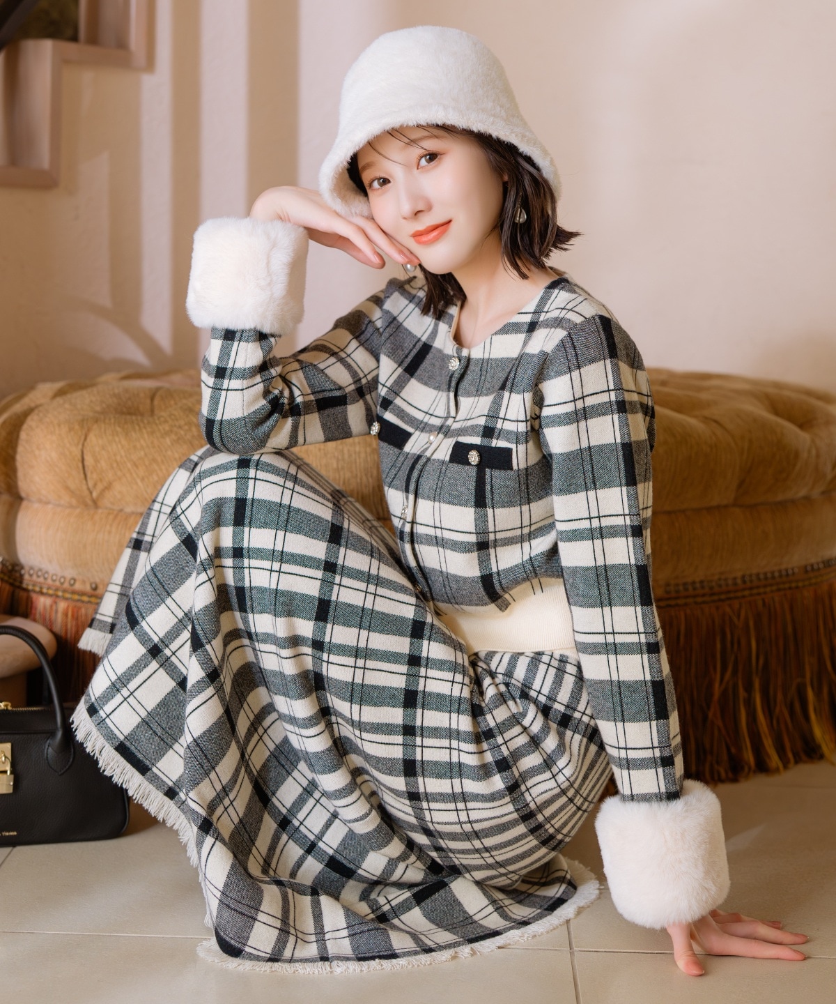 【新色追加】チェック柄ファーカフスカーディガン