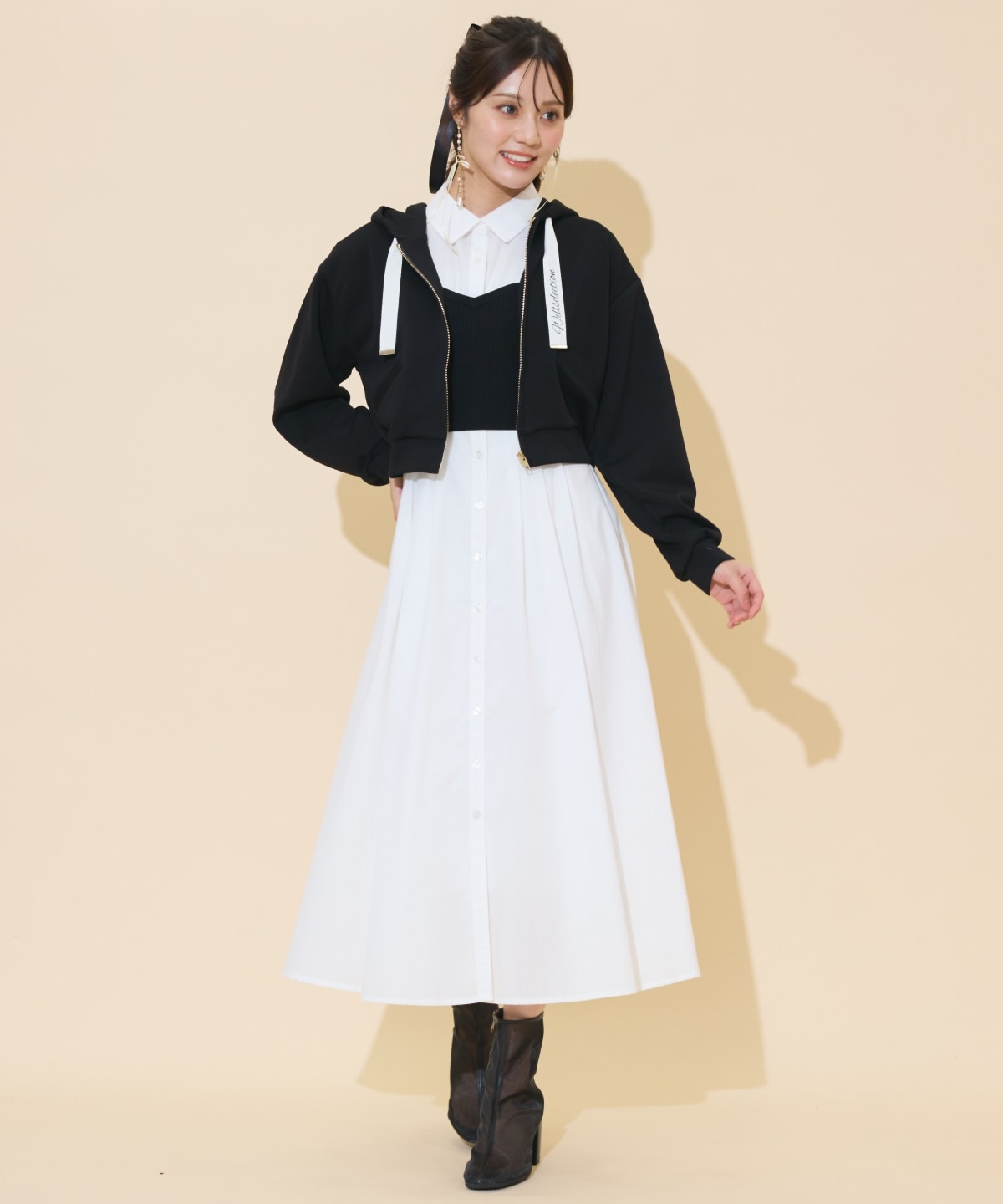 ロゴテープパーカー