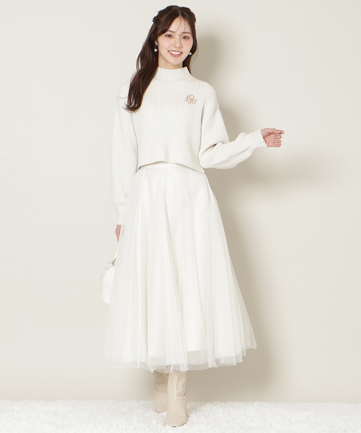 【12/5(fri)10時発売】ブローチ付きクロップドラメニット