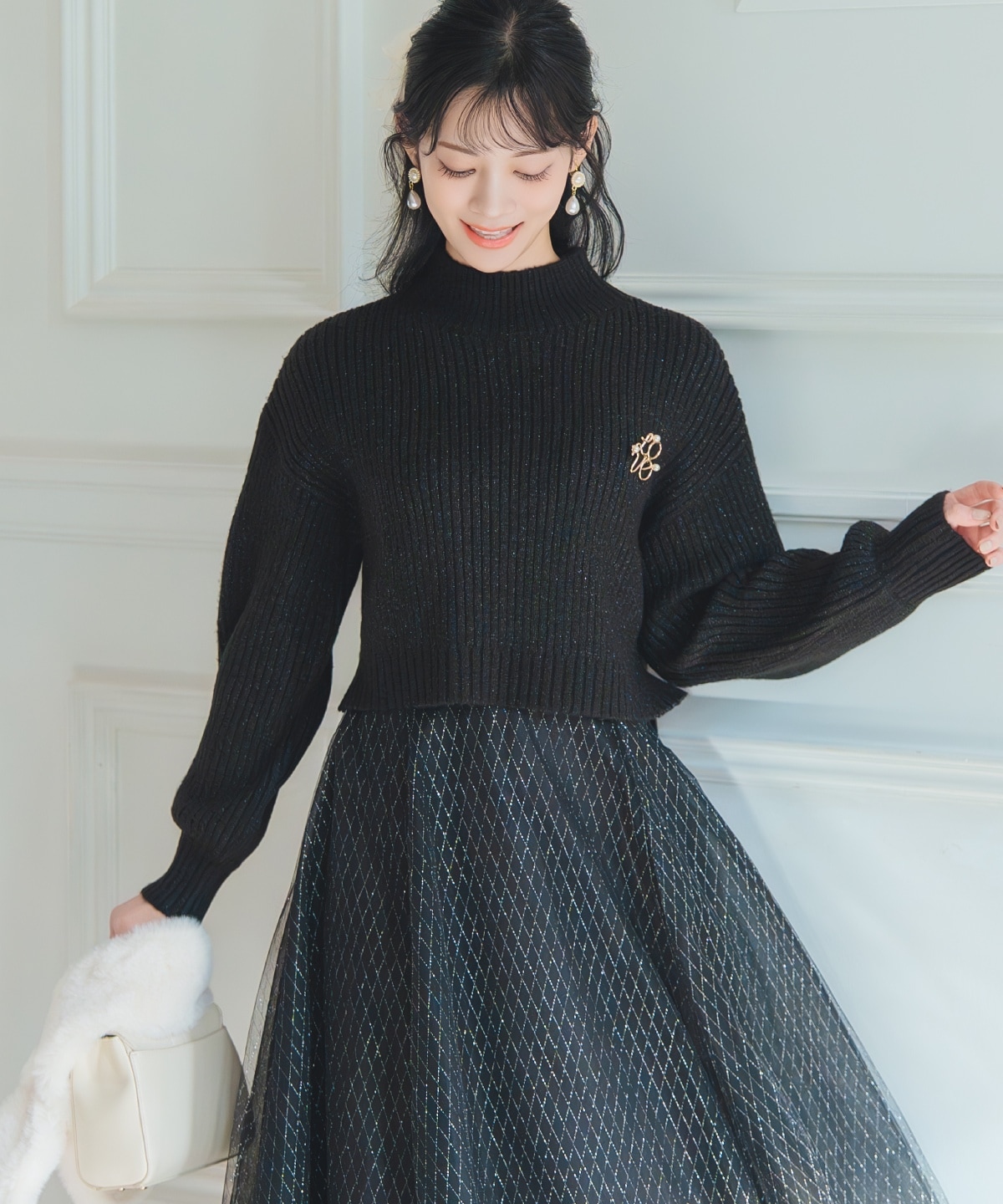 【12/5(fri)10時発売】ブローチ付きクロップドラメニット