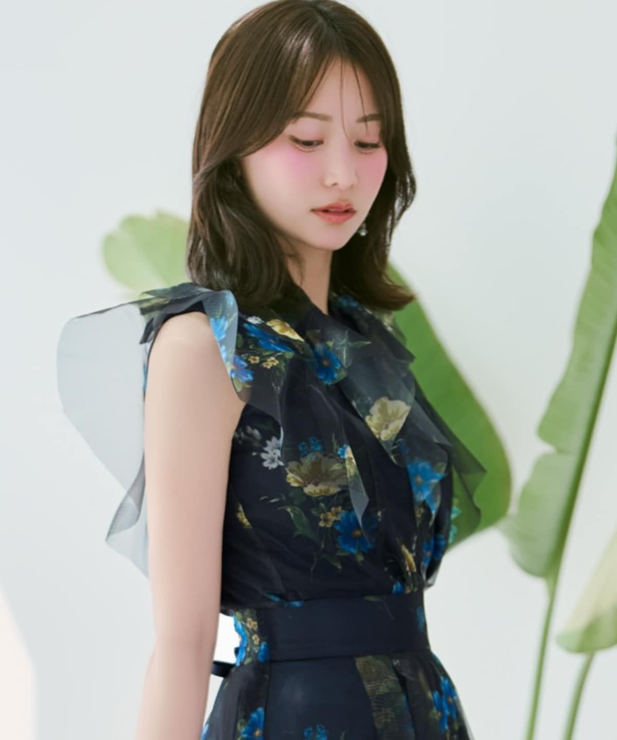 フラワーメッシュラッフルブラウス