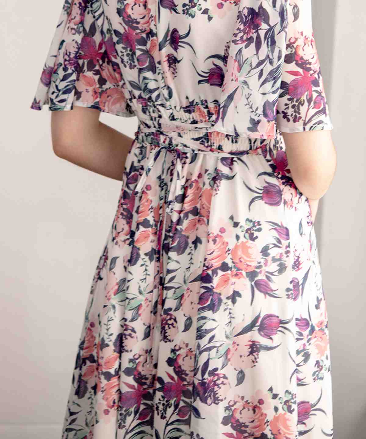 レトロフラワーカシュクールワンピース M 白系花柄 And Couture 公式オンラインショップ バーンデストローズ