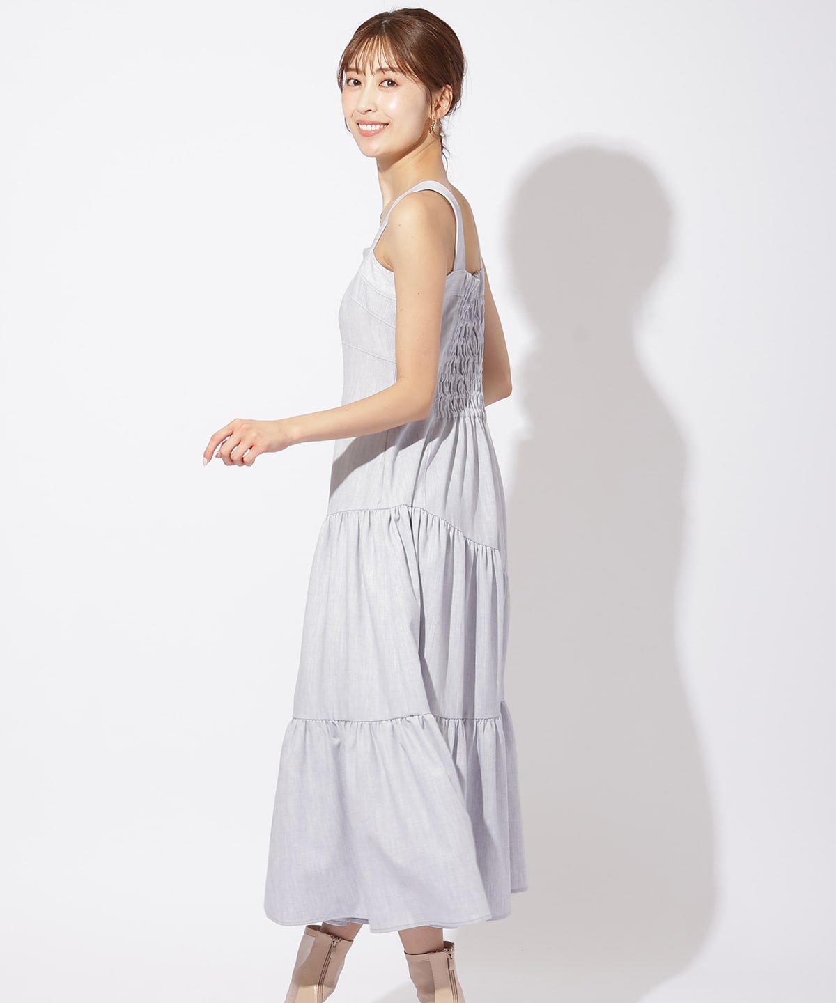 クロップドフーディ＋ティアードワンピース