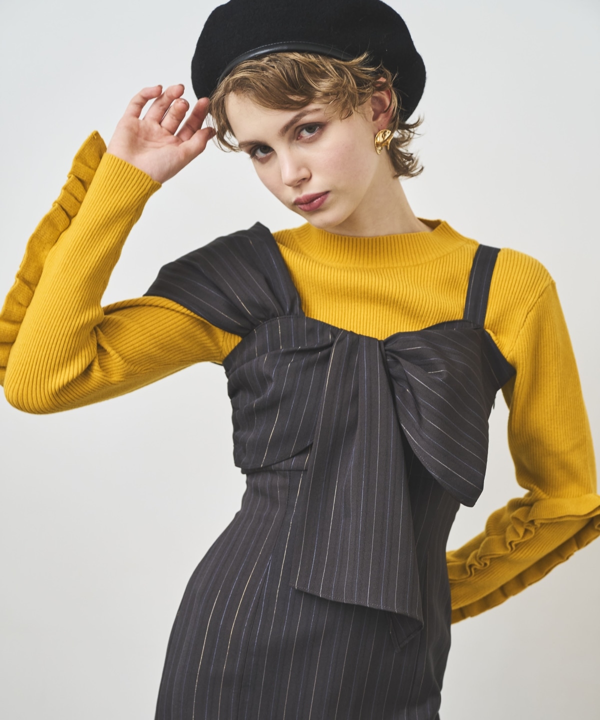 袖フリルハイネックリブニットプルオーバー